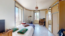 MAISON 4 CHAMBRES AVEC JARDIN ET DÉPENDANCES