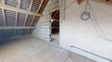 Maison en pierre à finir de rénover en campagne