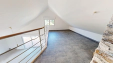 MAISON EN PIERRE QUATRE CHAMBRES + GARAGE + JARDIN