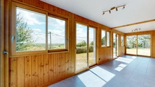 MAISON EN BOIS + JARDIN + GARAGE + CAVE