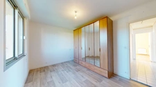 MAISON DE PLAIN-PIED DE 140 m² + GRAND GARAGE ET JARDIN