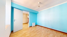 MAISON 2 CHAMBRES + GRAND TERRAIN + DEPENDANCES EN CAMPAGNE