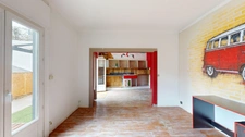 LOCAL COMMERCIAL 210 m2 + APPARTEMENT 70 m² T3 AVEC TERRASSE