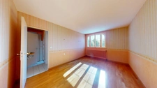 MAISON 5 CHAMBRES + BUREAU + SALLE DE JEUX + JARDIN