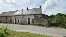 MAISON EN PIERRE AVEC JARDIN ET DÉPENDANCES