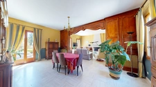 MAISON 4 CHAMBRES AVEC UN BEAU TERRAIN CLOS