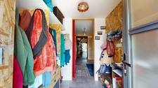 MAISON EN PIERRE PLAIN-PIED 4 CHAMBRES + BUREAU + DEPENDANCES + JARDIN