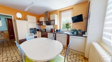 MAISON 4 CHAMBRES AVEC UN BEAU TERRAIN CLOS