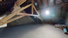 Maison en pierre à finir de rénover en campagne