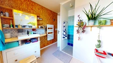 MAISON EN PIERRE PLAIN-PIED 4 CHAMBRES + BUREAU + DEPENDANCES + JARDIN