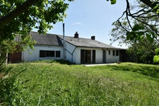 MAISON EN PIERRE AVEC JARDIN ET DÉPENDANCES