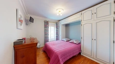 MAISON 4 CHAMBRES AVEC UN BEAU TERRAIN CLOS