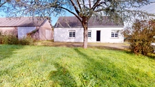 Maison en pierre à finir de rénover en campagne
