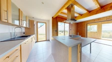 MAISON EN BOIS + JARDIN + GARAGE + CAVE