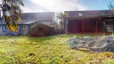 Maison en pierre à finir de rénover en campagne