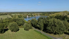 MAISON DE PLAIN-PIED DE 140 m² + GRAND GARAGE ET JARDIN