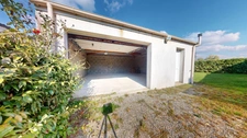 MAISON DE PLAIN-PIED DE 140 m² + GRAND GARAGE ET JARDIN