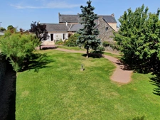 MAISON 4 CHAMBRES AVEC UN BEAU TERRAIN CLOS