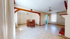 MAISON 2 CHAMBRES + GRAND TERRAIN + DEPENDANCES EN CAMPAGNE