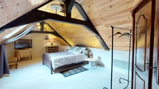 MAISON EN PIERRE + GRAND TERRAIN + GRAND GARAGE