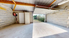 MAISON DE PLAIN-PIED DE 140 m² + GRAND GARAGE ET JARDIN