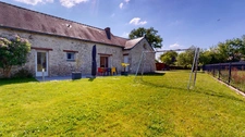 MAISON EN PIERRE