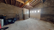 Maison en pierre à finir de rénover en campagne