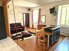 MAISON DE CHARME AVEC ACTIVITE DE GÎTES  (07) GLUIRAS