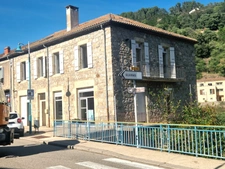 Immeuble de rapport à vendre SAINT SAUVEUR DE MONTAGUT (07)