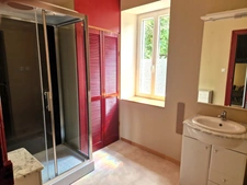 MAISON DE CHARME AVEC ACTIVITE DE GÎTES  (07) GLUIRAS