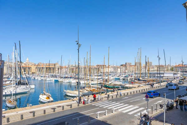 Spacieux T4 sur le Vieux-Port