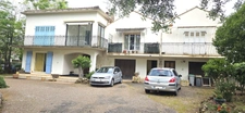 Ensemble immobilier T11 de 279 m2 avec garage, caves et hangar sur 816 m2 de terrain