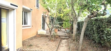 Villa T4 de 93 m2 avec annexes et piscine sur 2229 m2 de terrain.