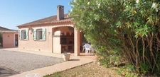 Spacieuse villa T6 de 151 m2 sur 1202 m2 de terrain avec garage et piscine. 