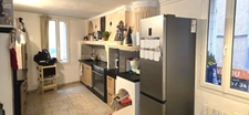 Maison de village T4 de 80,6 m2 avec garage et terrasse tropézienne.
