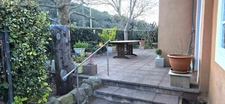 Villa T4 de 93 m2 avec annexes et piscine sur 2229 m2 de terrain.