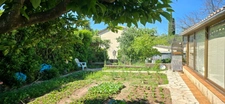 Villa T6 (1978) de 168 m2 sur Terrain de 641 m2 vendue Louée.