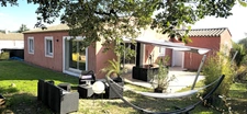 Villa T4 98 m2 sur 584 m2 de terrain avec garage et piscine