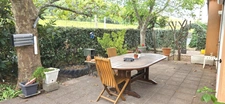 Villa T4 de 93 m2 avec annexes et piscine sur 2229 m2 de terrain.