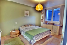 ST RESTITUT, rare, maison contemporaine de 193 m² hab plus garage et piscine 10X5 sur 2000 m boisés de chênes au calme 