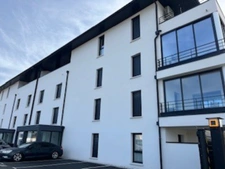 MONTELIMAR (26), appartement récent comme neuf 77 m2 hab au 1er ét avec ascenseur en résidence sécurisée, chauf au sol clim garage