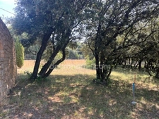 BOURG SAINT ANDEOL (07) sur les hauteurs, au calme, superbe parcelle boisée de 1354 m2 en partie clos, viab en bordure