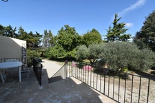 secteur PIERRELATTE, au calme,bâtisse ancienne restaurée avec 230 m de dépendances sur terrain arboré de  5700 m2 paysagé de grands arbres d'ornement et oliviersMaison à vendre 6 pièces DONZE