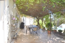 ST RESTITUT, rare, maison contemporaine de 193 m² hab plus garage et piscine 10X5 sur 2000 m boisés de chênes au calme 