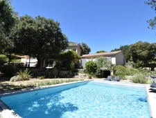 ST RESTITUT, rare, maison contemporaine de 193 m² hab plus garage et piscine 10X5 sur 2000 m boisés de chênes au calme 