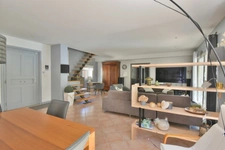 ST RESTITUT, rare, maison contemporaine de 193 m² hab plus garage et piscine 10X5 sur 2000 m boisés de chênes au calme 