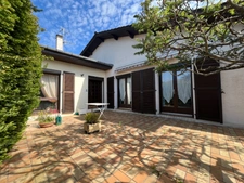 CHANTEHEUX PAVILON SUR SOUS SOL . 5 CHAMBRES. 1300 M² DE TERRAIN.