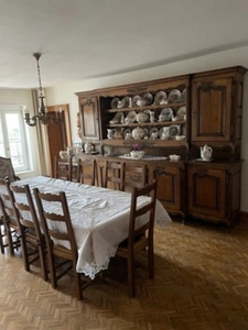 APPARTEMENT BOURGEOIS AVEC VUE DIRECT SUR LE CHATEAU !!!