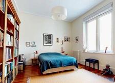 APPARTEMENT  F7 DANS TRES BEL IMMEUBLE BOURGEOIS !!!