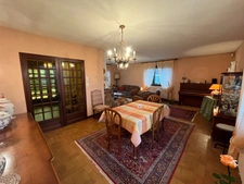 CHANTEHEUX PAVILON SUR SOUS SOL . 5 CHAMBRES. 1300 M² DE TERRAIN.